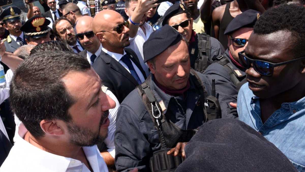 Immagine di Salvini respinge le proposte di Germania e Francia sulla redistribuzione dei migranti