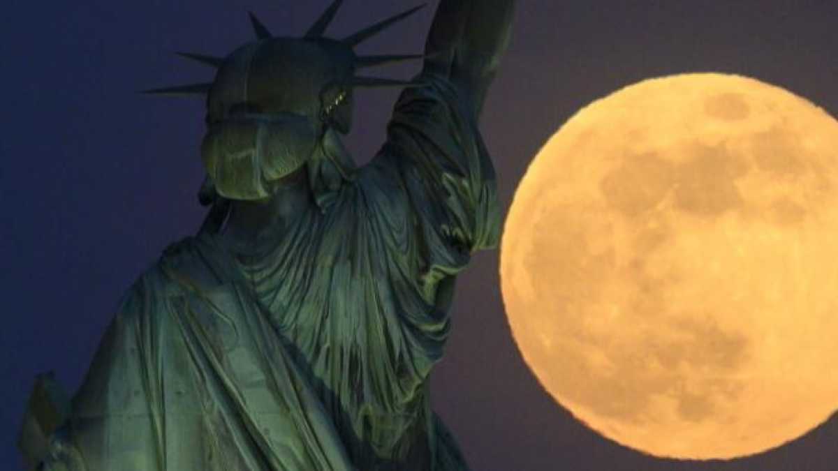 Immagine di Da Leopardi a Montale. Le mille lune che gravitano intorno alla poesia italiana