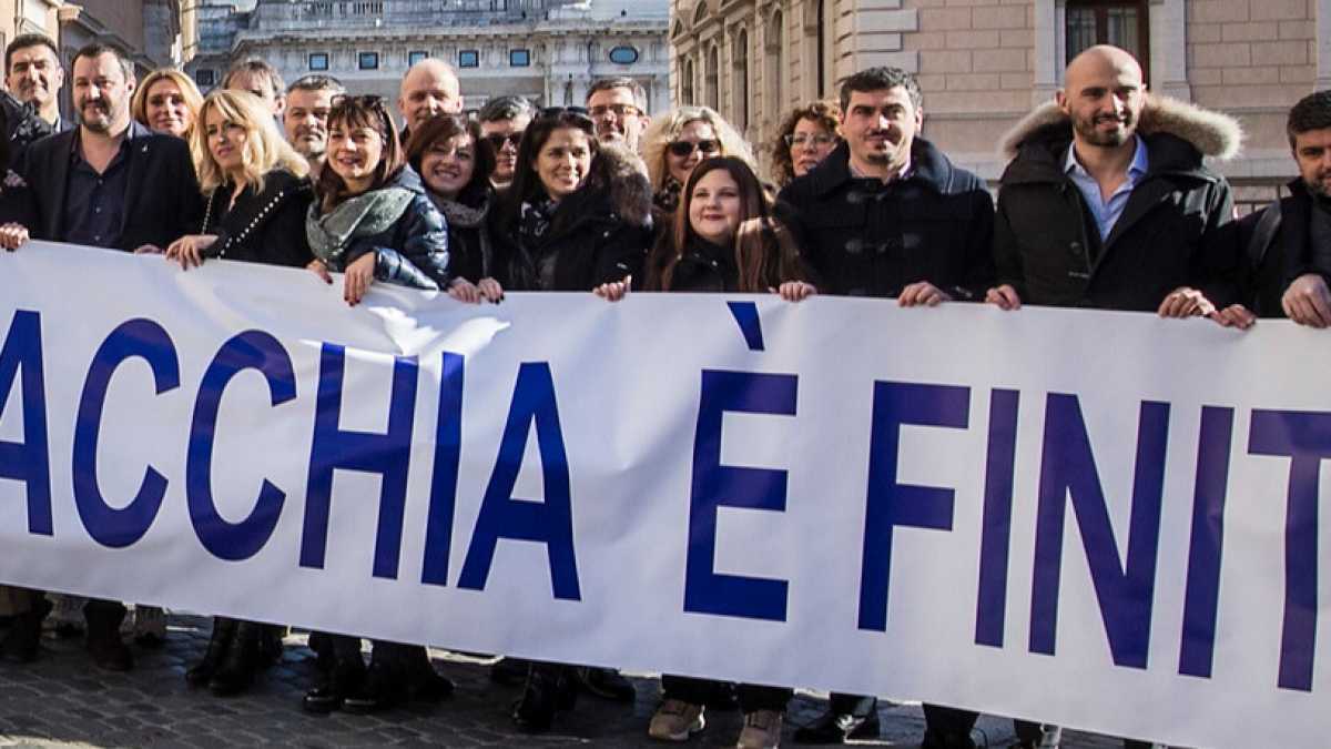 Immagine di Cercasi pretesto per una crisi di governo