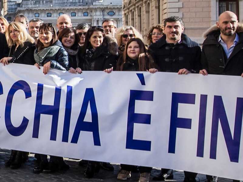 29 novembre 2018, la Lega festeggia l'approvazione del decreto Sicurezza in piazza Montecitorio. Ora alla Camera &egrave; in discussione il decreto Sicurezza bis (foto LaPresse)