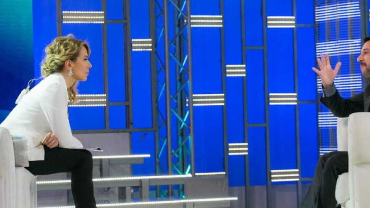 Immagine di Battute e bacioni da talk-show servono a sciogliere ghiacciai di violenza