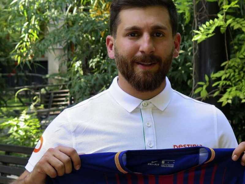 Reza Parastesh, il sosia di Messi (foto LaPresse)