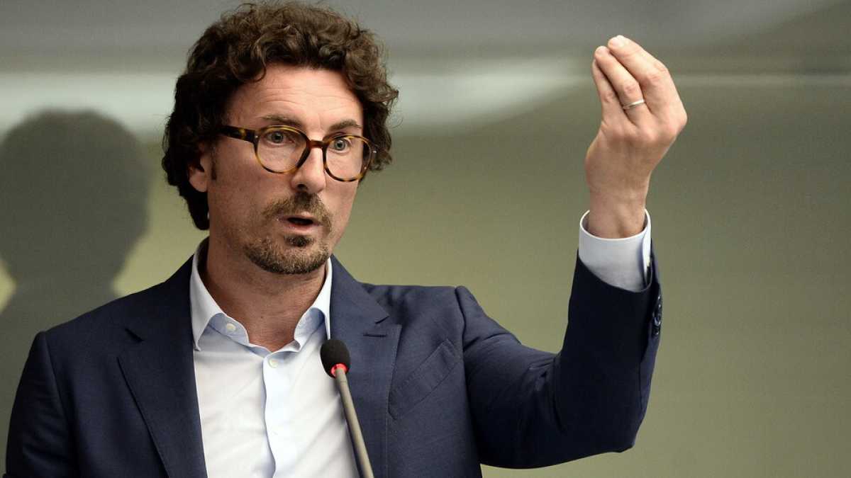 Immagine di Toninelli non si schioda