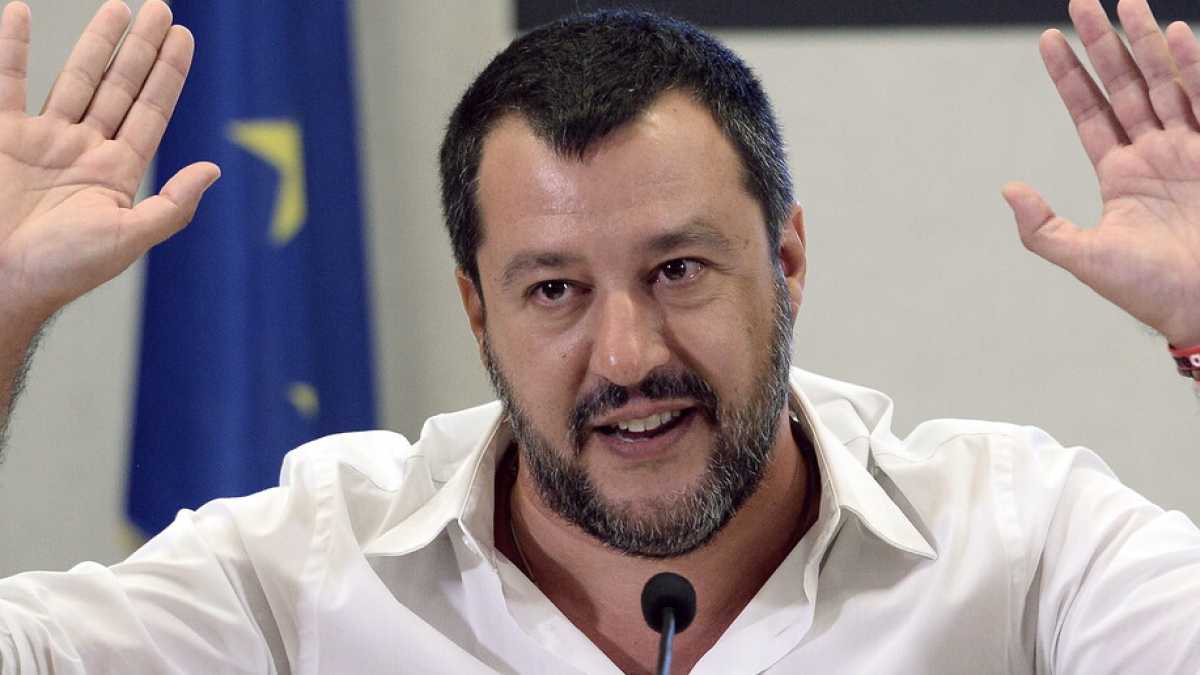 Immagine di Qualcuno dia del collirio a Salvini