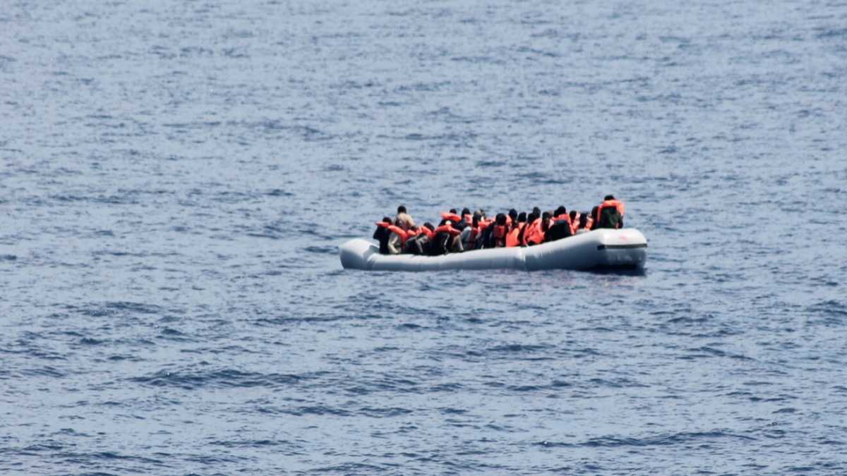 Immagine di A Sciacca, dai pescatori che salvano uomini in mare e si stupiscono del nostro stupore