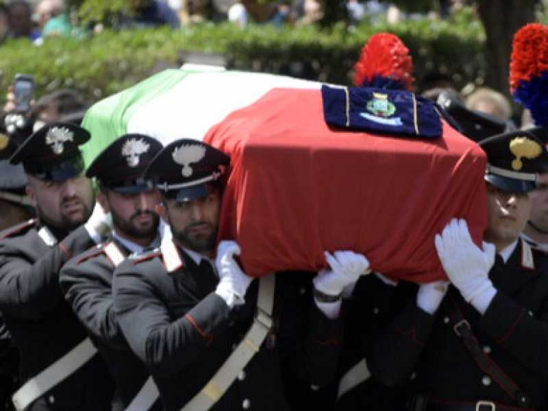 Il feretro del carabiniere Mario Cerciello Rega (foto LaPresse)