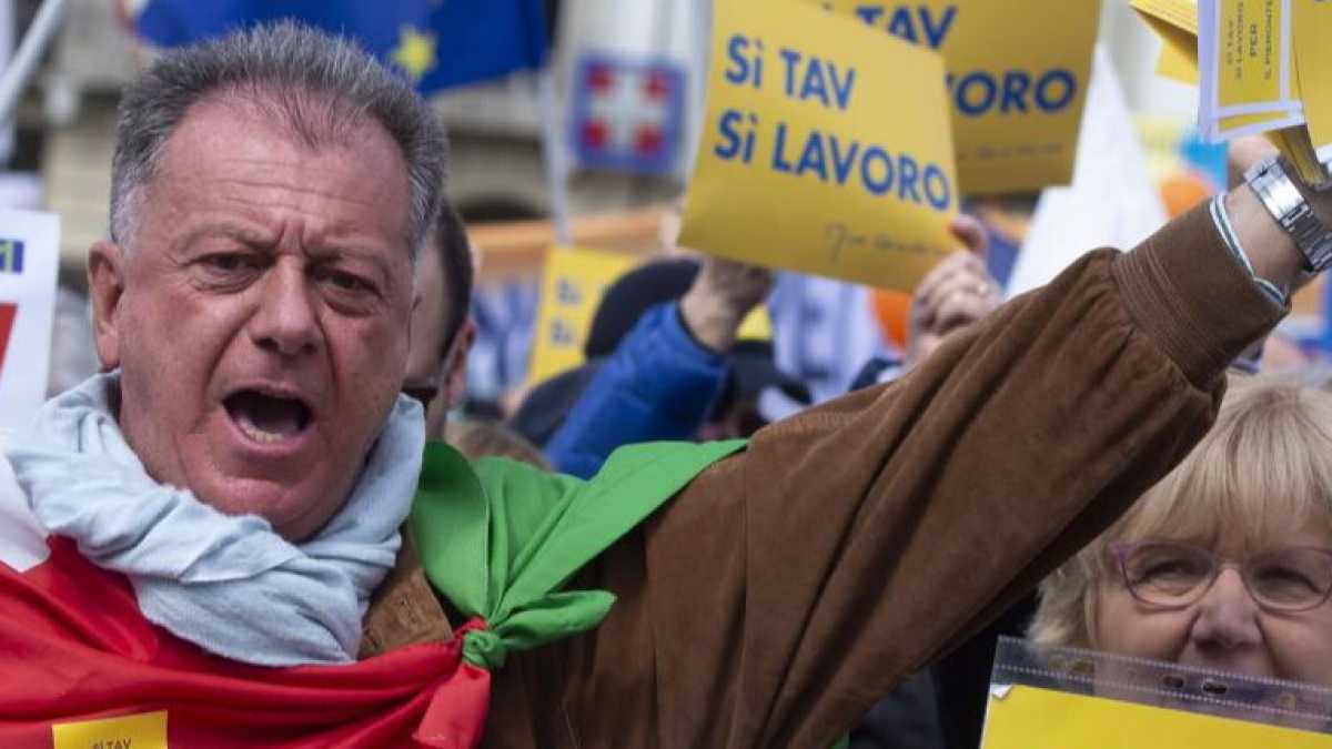 Immagine di Tutte le sfumature dei favorevoli alla Tav e la ricostruzione dell'omicidio Cerciello