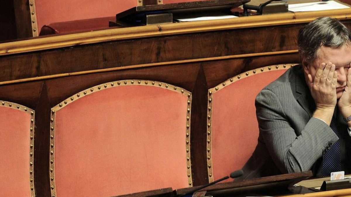 Immagine di Cucù, il Parlamento non c’è più