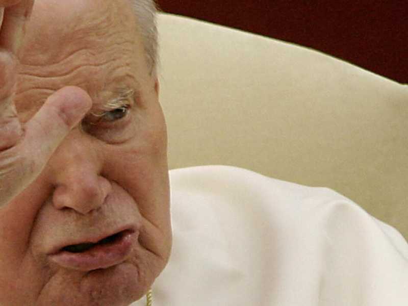 Papa Giovanni Paolo II (foto LaPresse)