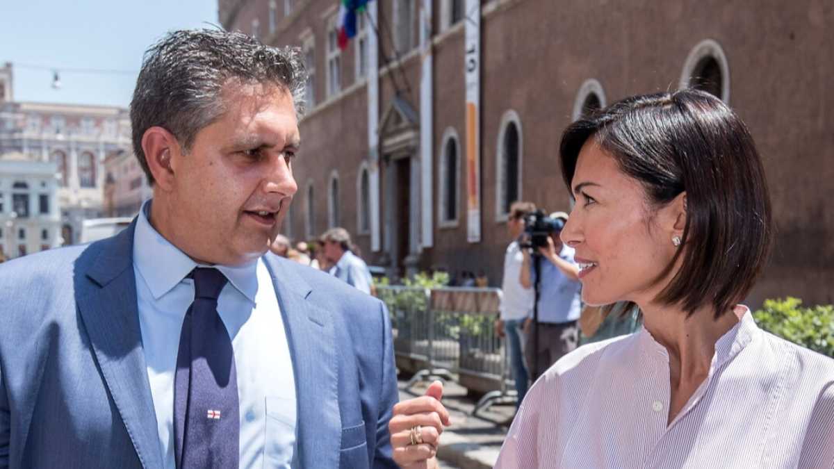 Immagine di L'attacco di Salvini alla “zingaraccia” e l'agonia di Forza Italia