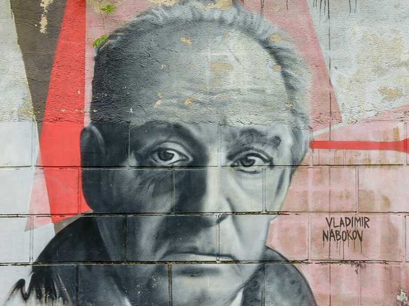 Un murales che ritrae Vladimir Nabokov