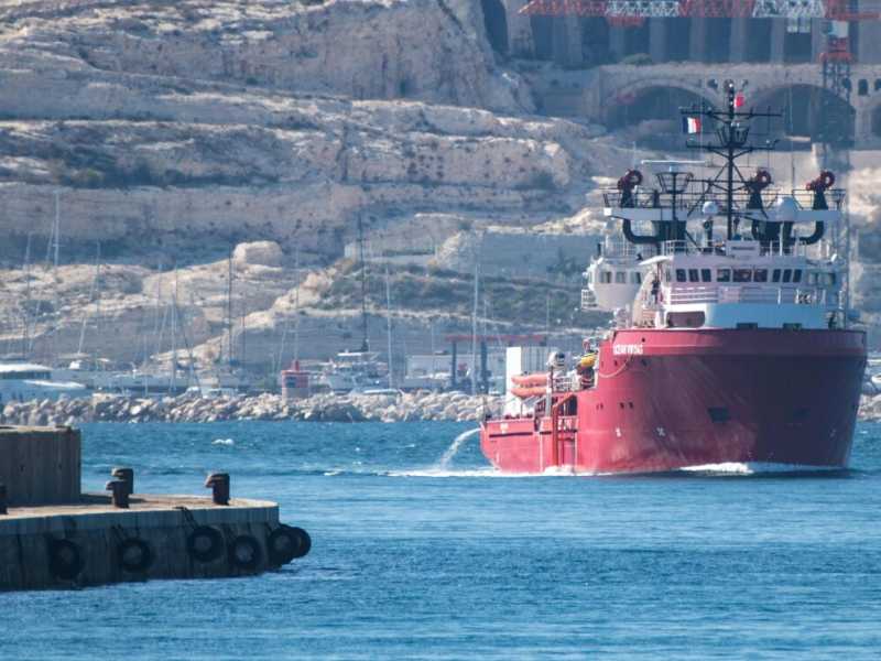 La Ocean Viking a Marsiglia (LaPresse)