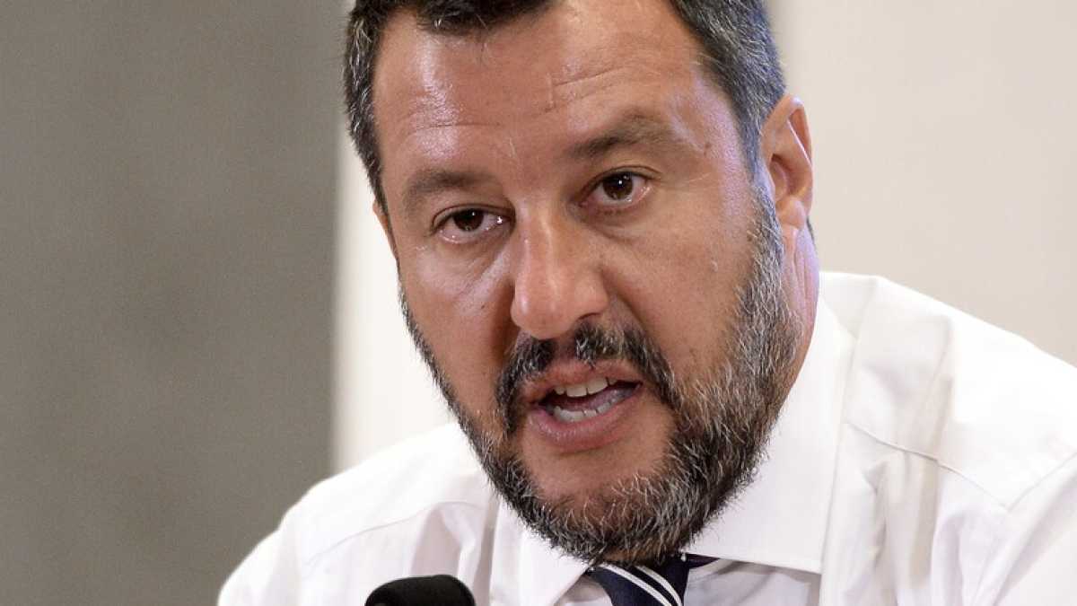 Immagine di Non funziona il gioco delle tre carte di Salvini