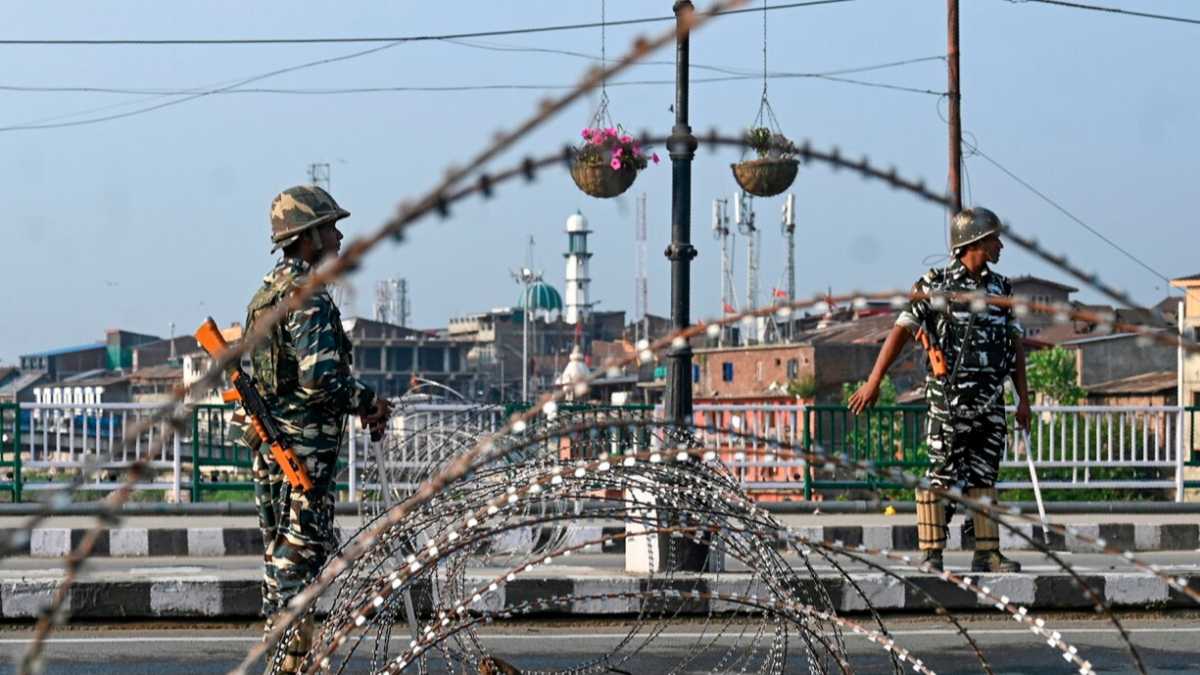 Immagine di Gli estremisti dietro a Modi