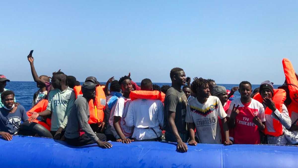 Immagine di L’Ocean Vikings recupera 105 migranti