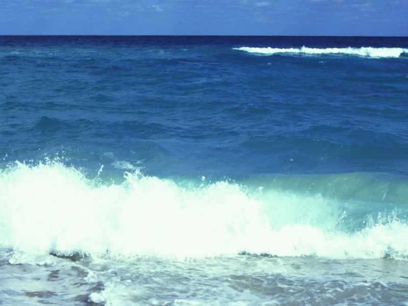 L'Oceano Atlantico visto da una spiaggia di Cuba (foto LaPresse)
