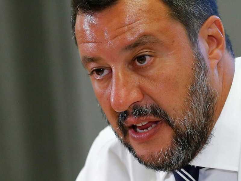 Il ministro dell'Interno Matteo Salvini al termine dell&rsquo;incontro con le parti sociali (foto LaPresse)