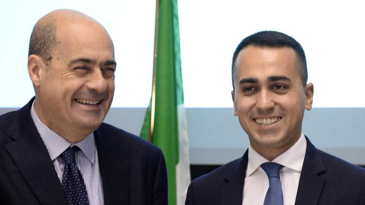 Immagine di M5s e Pd sulla scialuppa di Greta