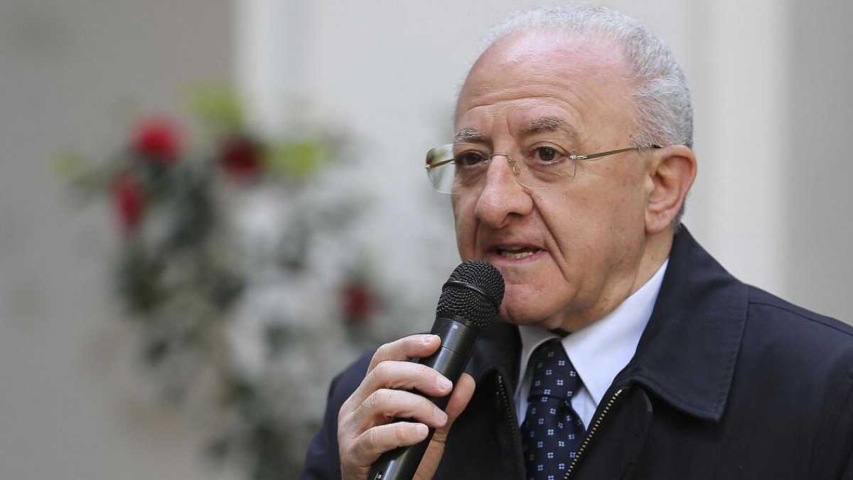 Immagine di De Luca: “Fare un governo senza rinunciare a dire chi sono i 5 stelle”