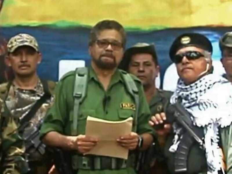 Iv&aacute;n M&aacute;rquez nel video in cui annuncia il ritorno alla lotta armata delle Farc (foto LaPresse)
