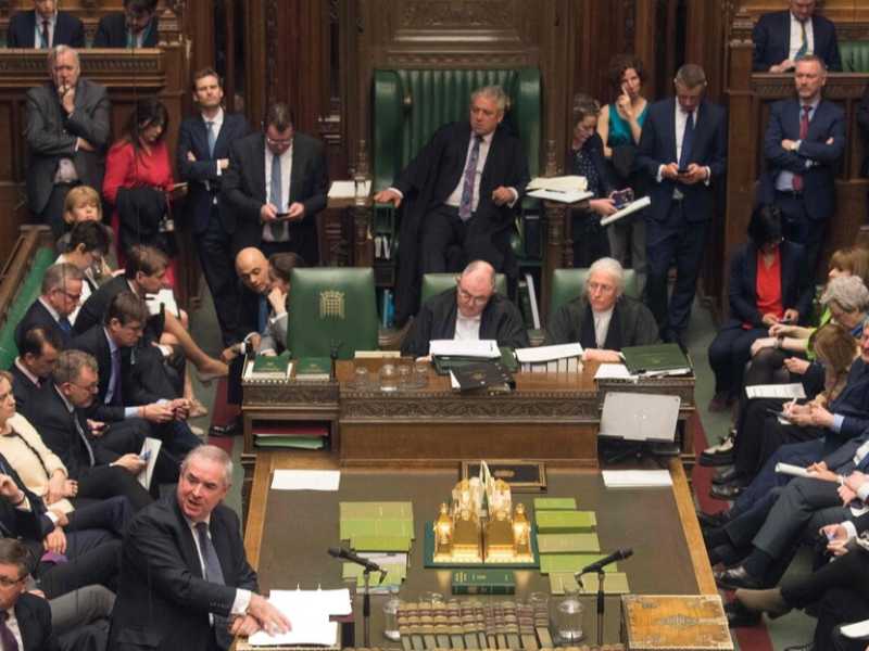 Una riunione della camera dei Comuni (foto LaPresse)