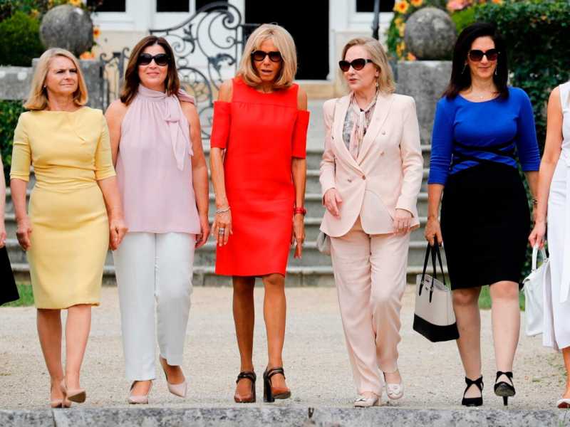 Akie Abe, Malgorzata Tusk, Jenny Morrison, Brigitte Macron, Cecilia Morel, Adele Malpass, Melania Trump (Foto LaPresse)
