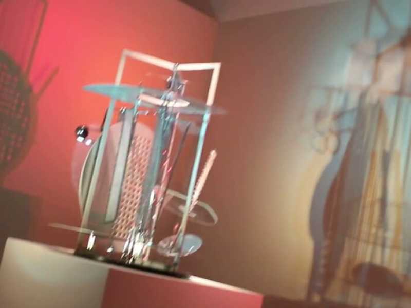 L&aacute;szl&oacute; Moholy-Nagy, Light-Space Modulator.