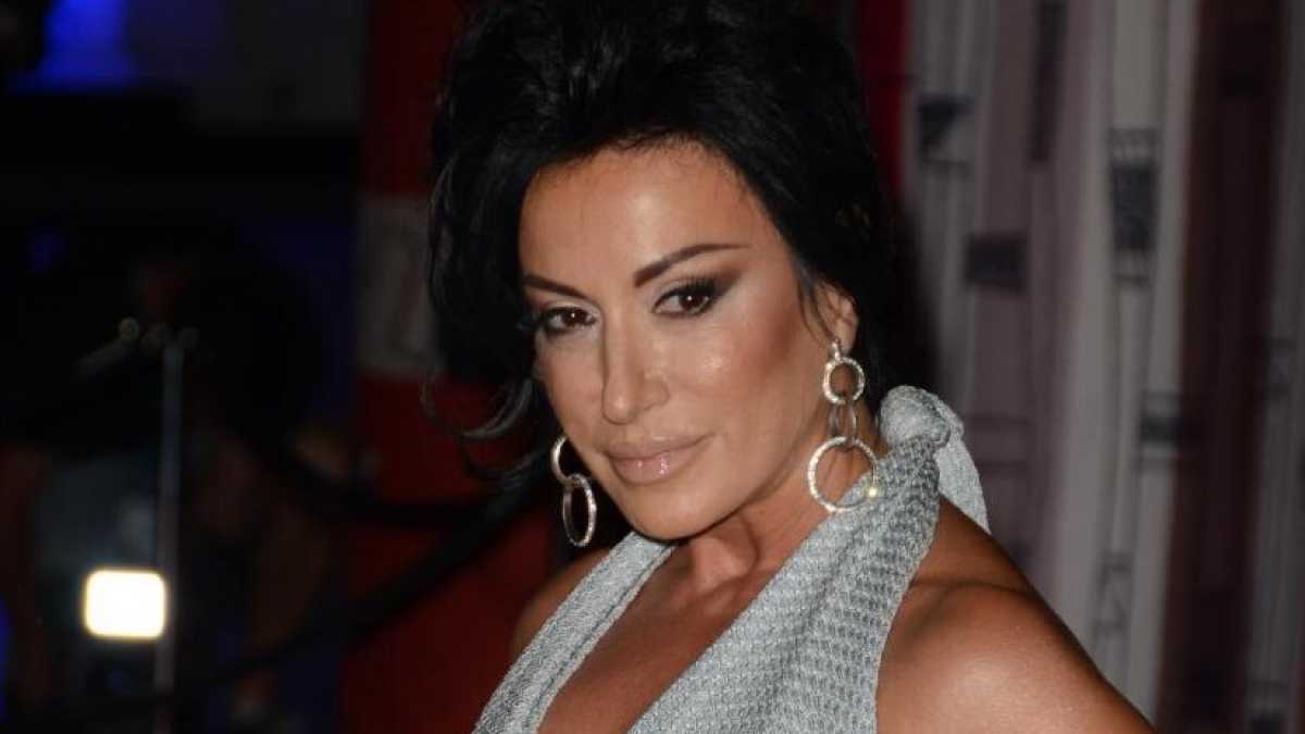 Immagine di Ambasciatrice in tacco sedici