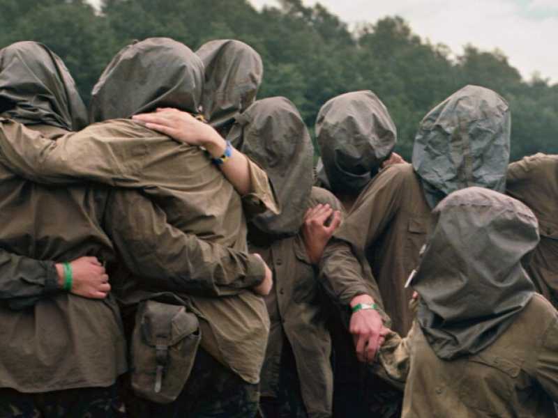 Foto di Máté Bartha, per gentile concessione di TOBE Gallery, Budapest, Ungheria. Per altre foto della serie Kontakt: barthamate.com