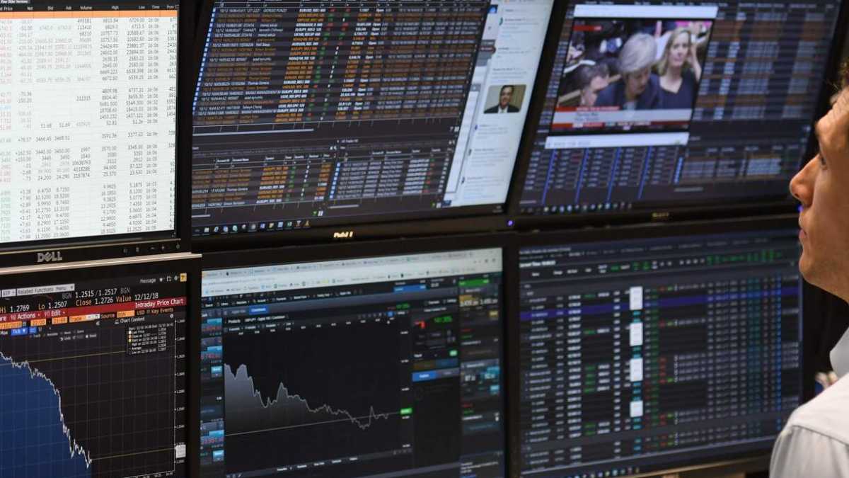 Immagine di Quanto pesa il crollo della sterlina? Parecchio, ma la paralisi dei commerci spaventa di più