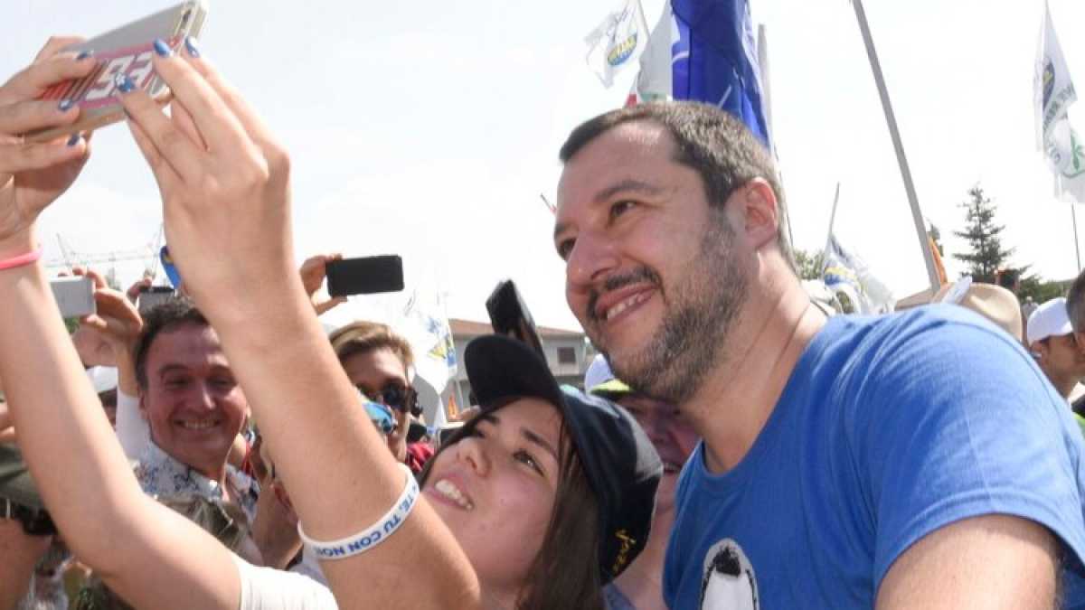 Immagine di Non date per finito Salvini, il popolo sta con lui