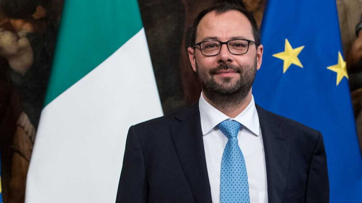 Immagine di Il Pd vuole commissariare il Mise con la delega forte: Energia