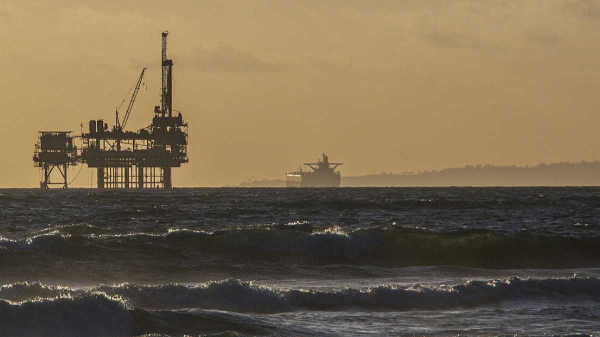 Immagine di Zingaretti indosserà il “casco giallo”?