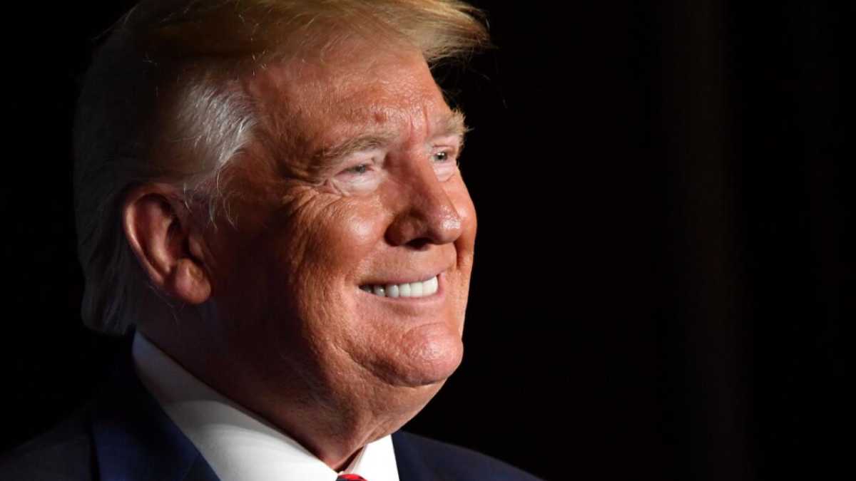 Immagine di Trump flirta con talebani e ayatollah