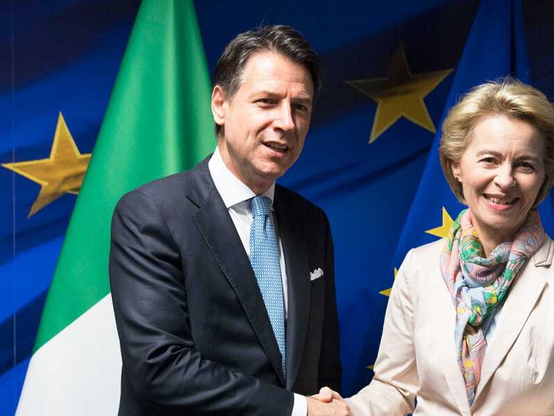 Ursula von der Leyen con Giuseppe Conte (foto LaPresse)