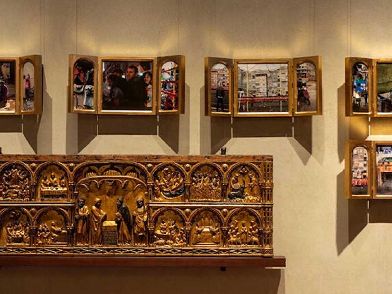 Opere di Chiara Dynys (foto Facebook)