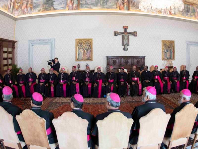 Papa Francesco alla Conferenza Episcopale dell&rsquo;India in Visita "ad Limina Apostolorum" (foto LaPresse)