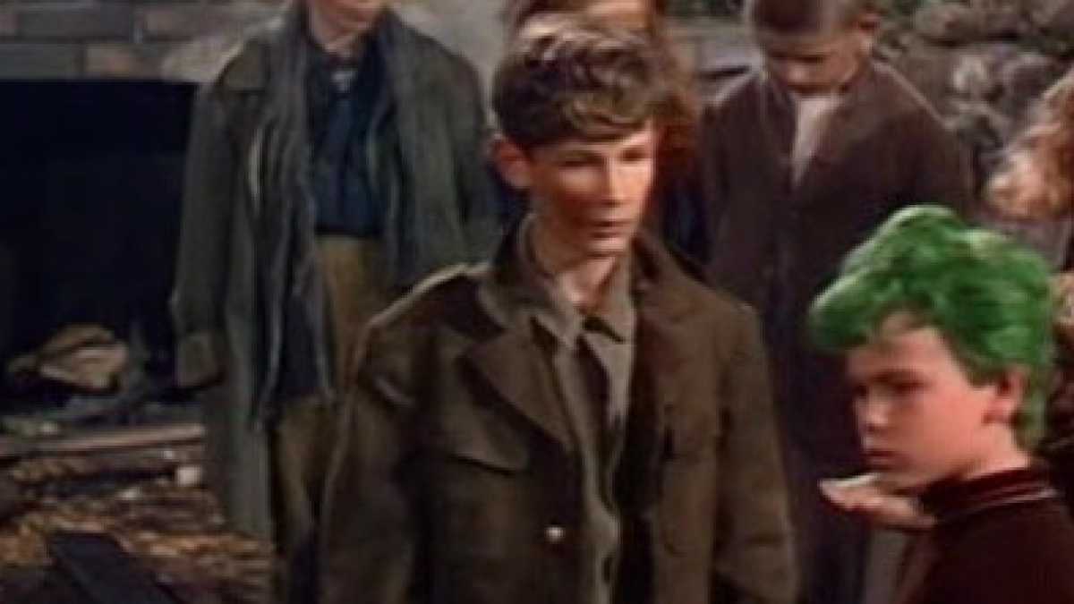 Immagine di Il ragazzo dai capelli verdi e il ragazzo con le treccine blu