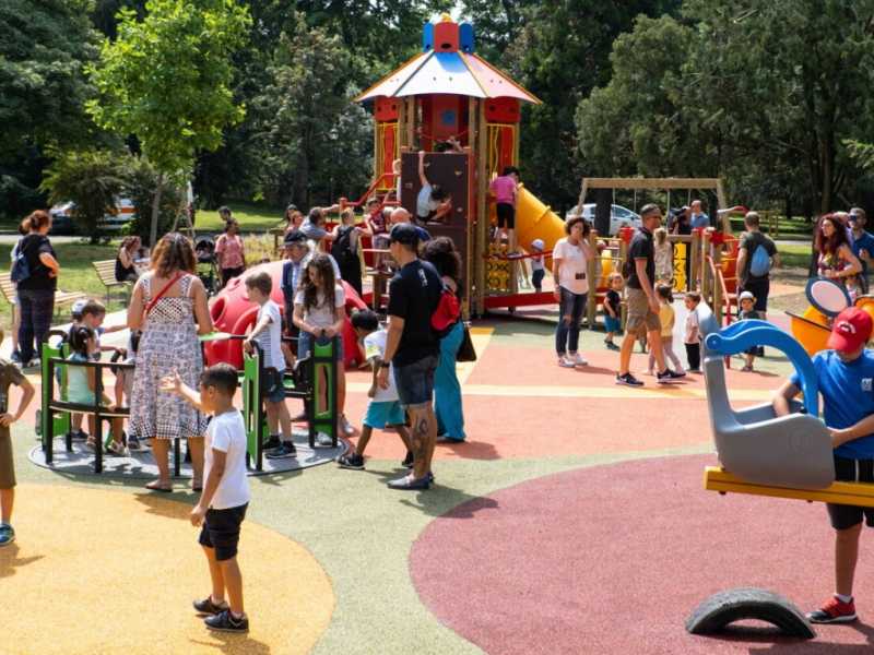Inaugurazione del parco giochi inclusivo di Villa Finzi a Milano (foto LaPresse)