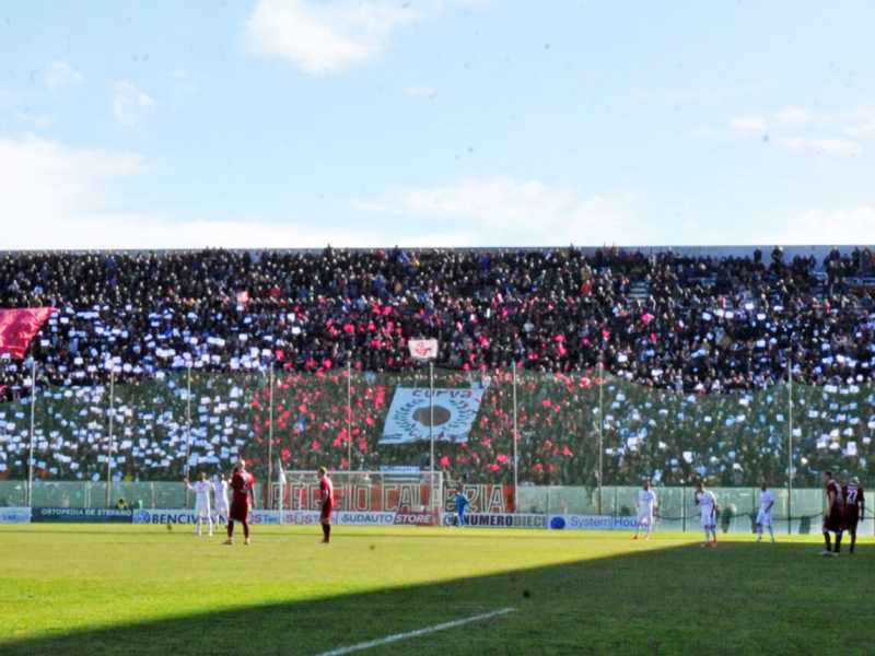 I tifosi della Reggina (foto LaPresse)