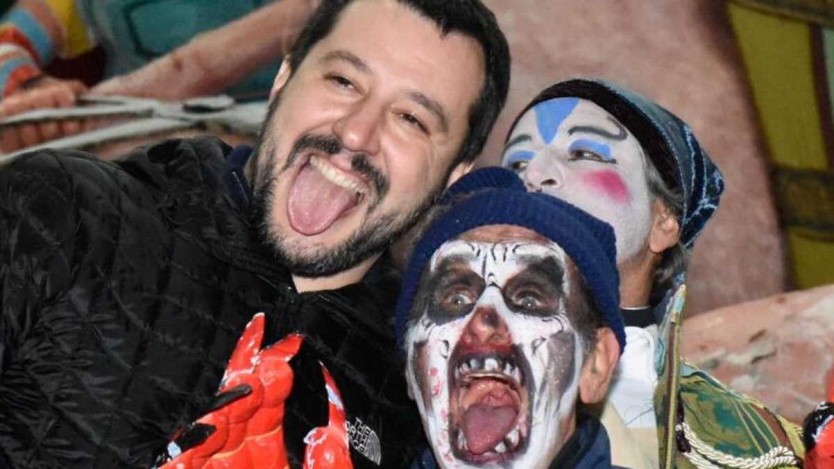 Immagine di La stagione degli specchi