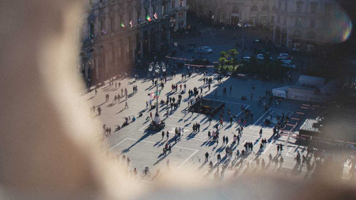 Immagine di L’overbooking delle week. Milano dal trionfo all’insostenibilità