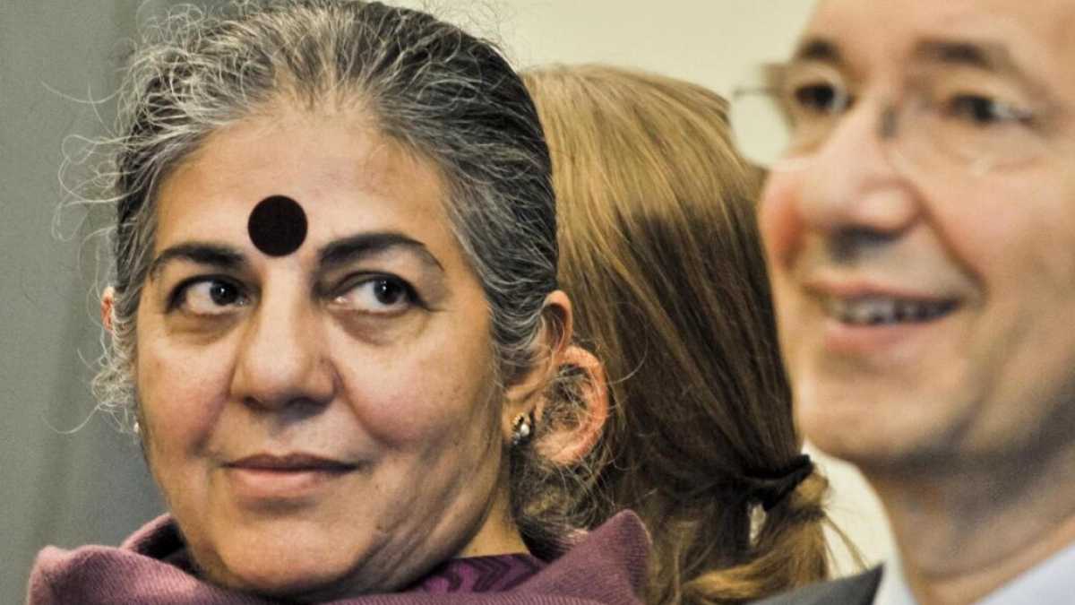 Immagine di Gli scienziati attaccano ancora Fioramonti: "Vandana Shiva è una bugiarda seriale"