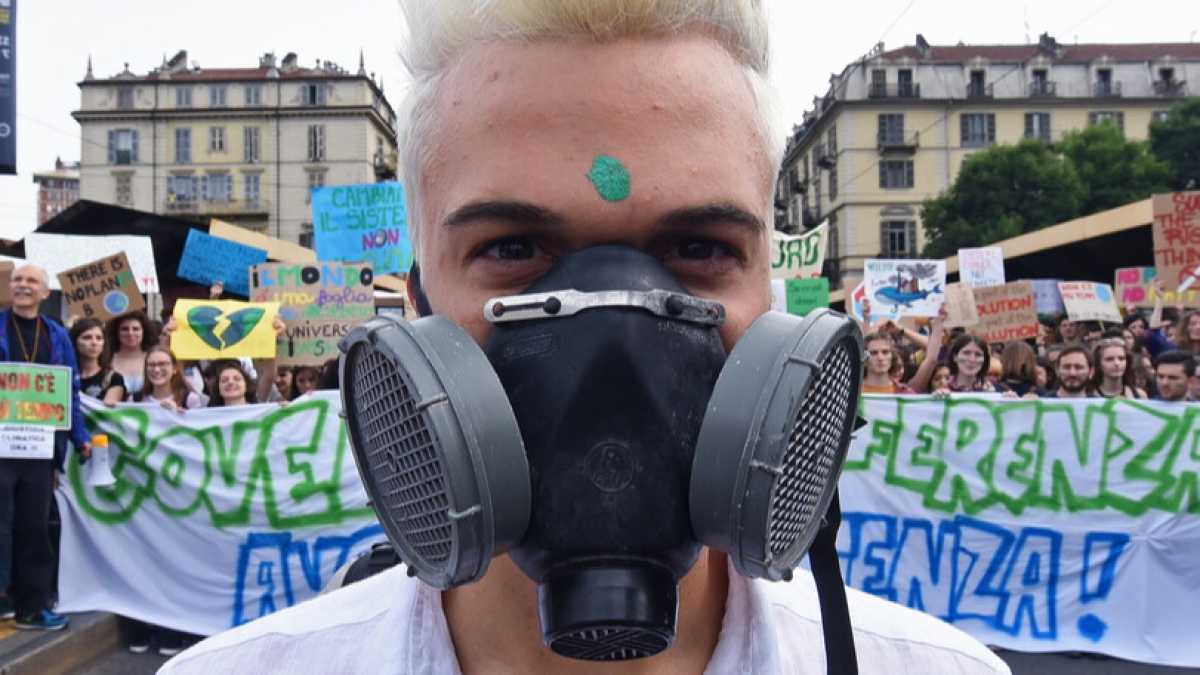 Immagine di C'è un problema se Fioramonti è d'accordo con gli studenti che scioperano per il clima
