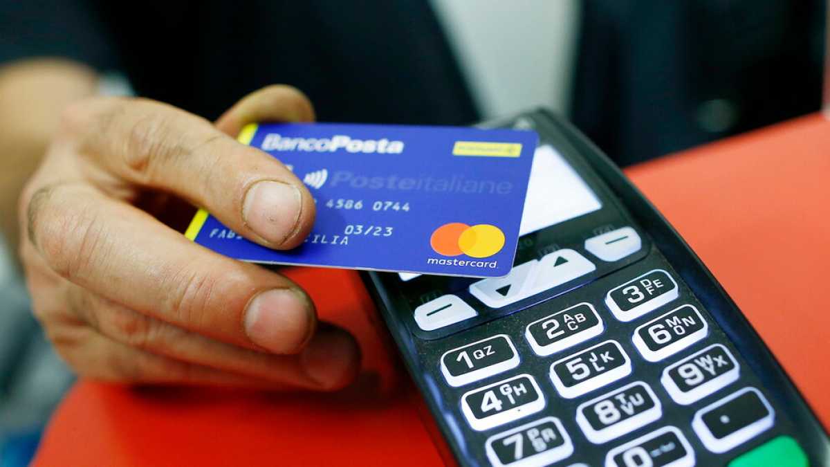 Immagine di “Più spendi, meno paghi”: la logica alla rovescia della guerra al cash