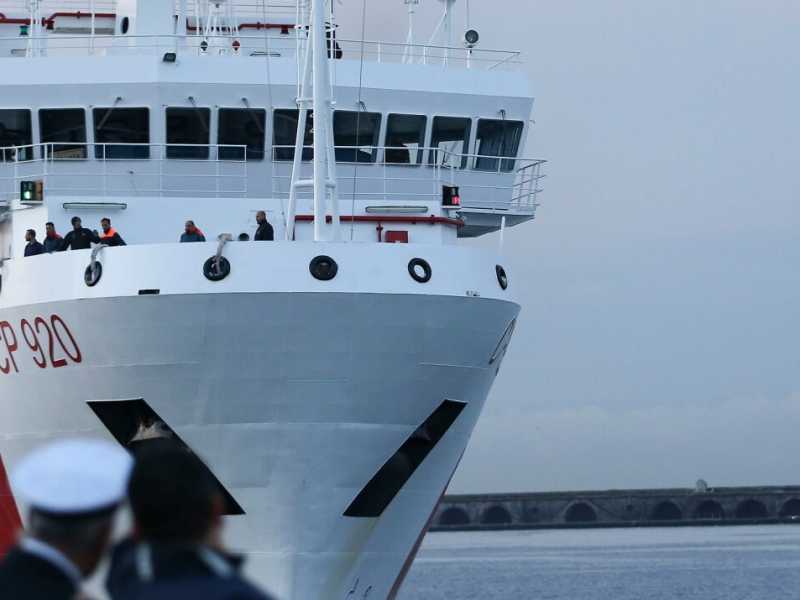 La nave Gregoretti della Marina italiana (foto LaPresse)