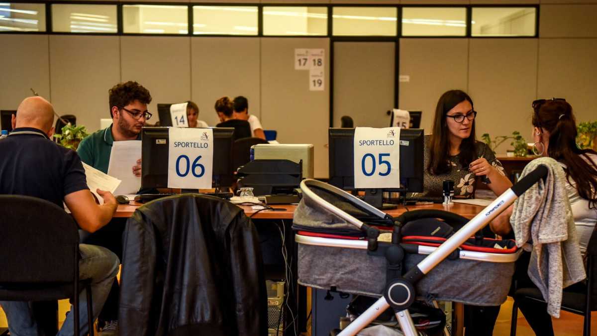 Immagine di Il governo si tiene quota 100, ma dove sono i posti di lavoro promessi da Di Maio?