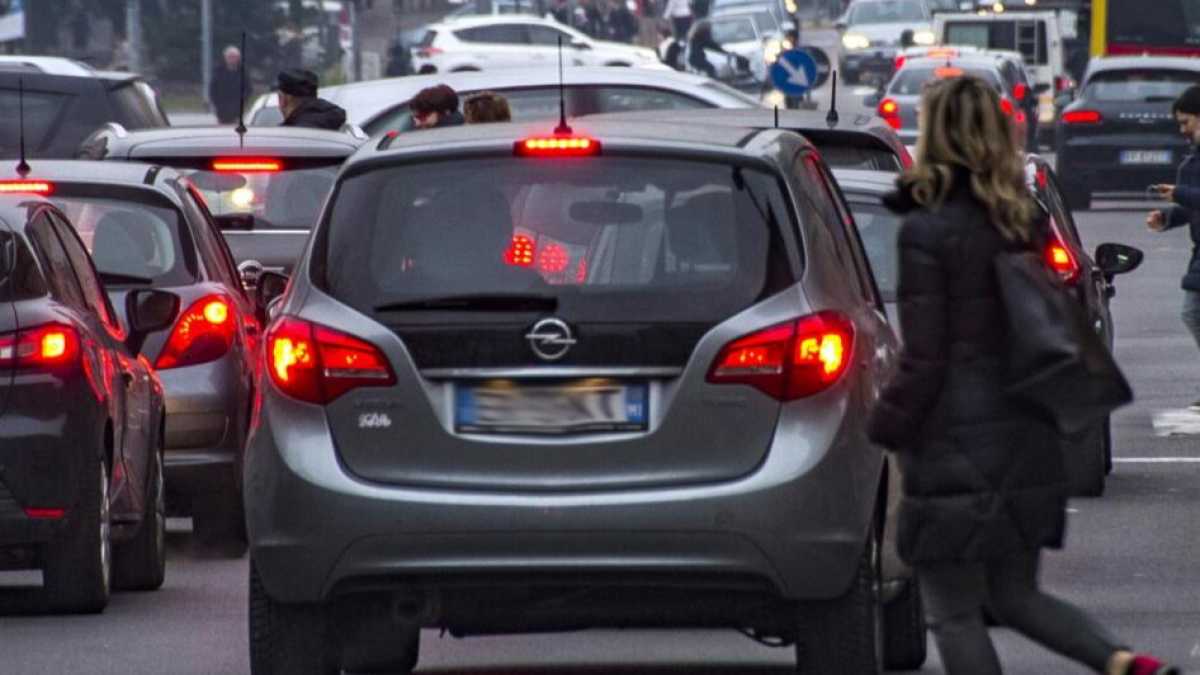 Immagine di Il sorriso triste del mercato dell'auto italiana