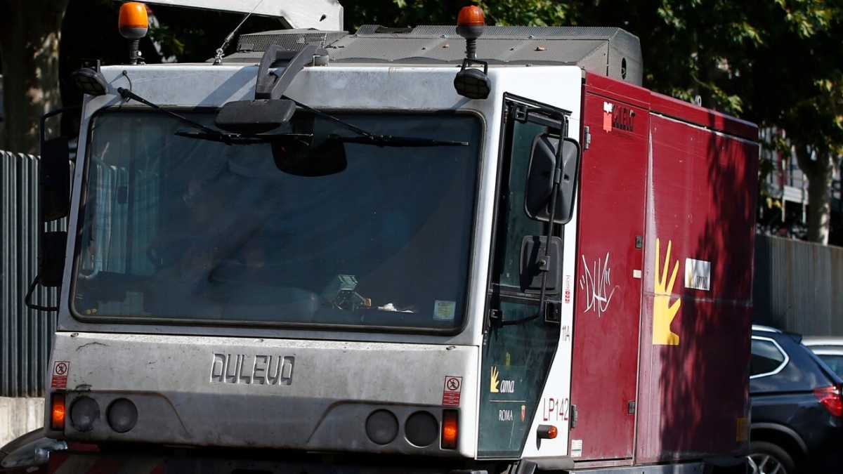 Immagine di Ecco perché il servizio di raccolta e smaltimento andrebbe riassegnato