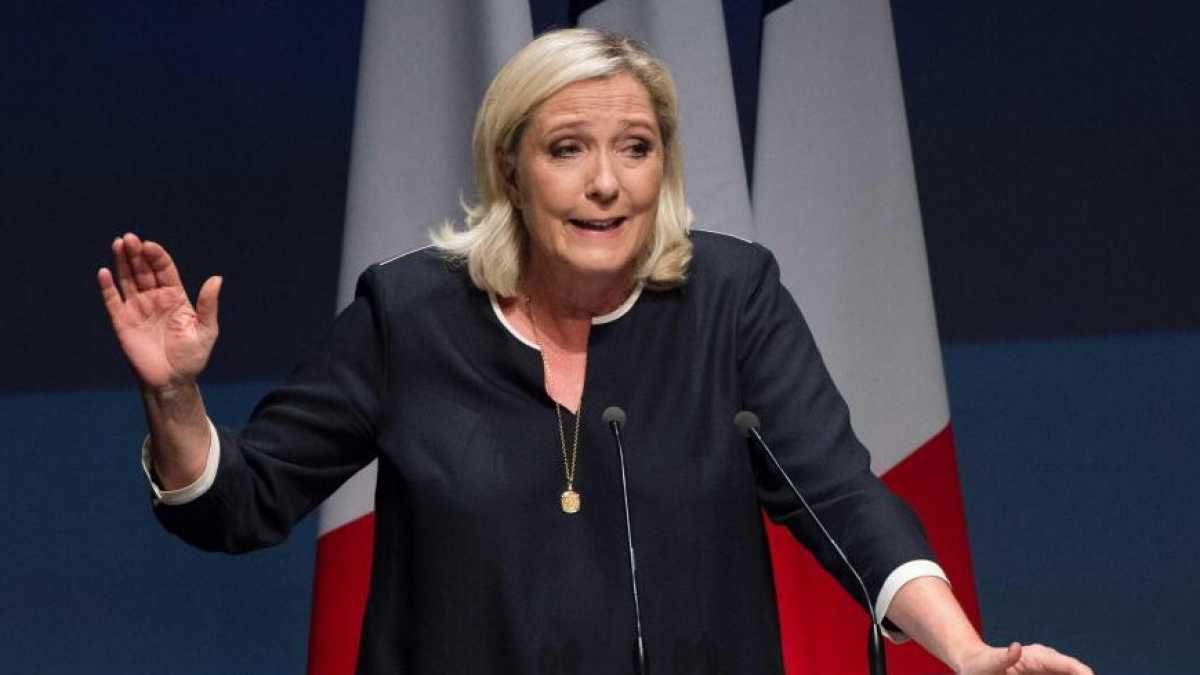 Immagine di Marine Le Pen e il prestito dagli Emirati Arabi Uniti. Era meglio la Russia